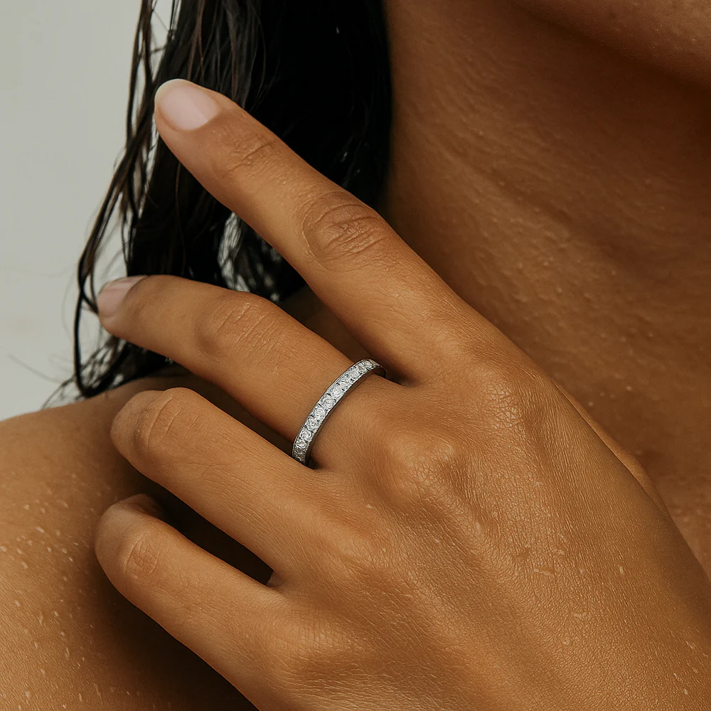 ELLIE VAIL - Velia Eternity Band Ring in Silver Jewelry