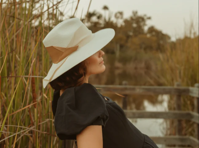 Freya - Gardenia Hat in Bone/Camel