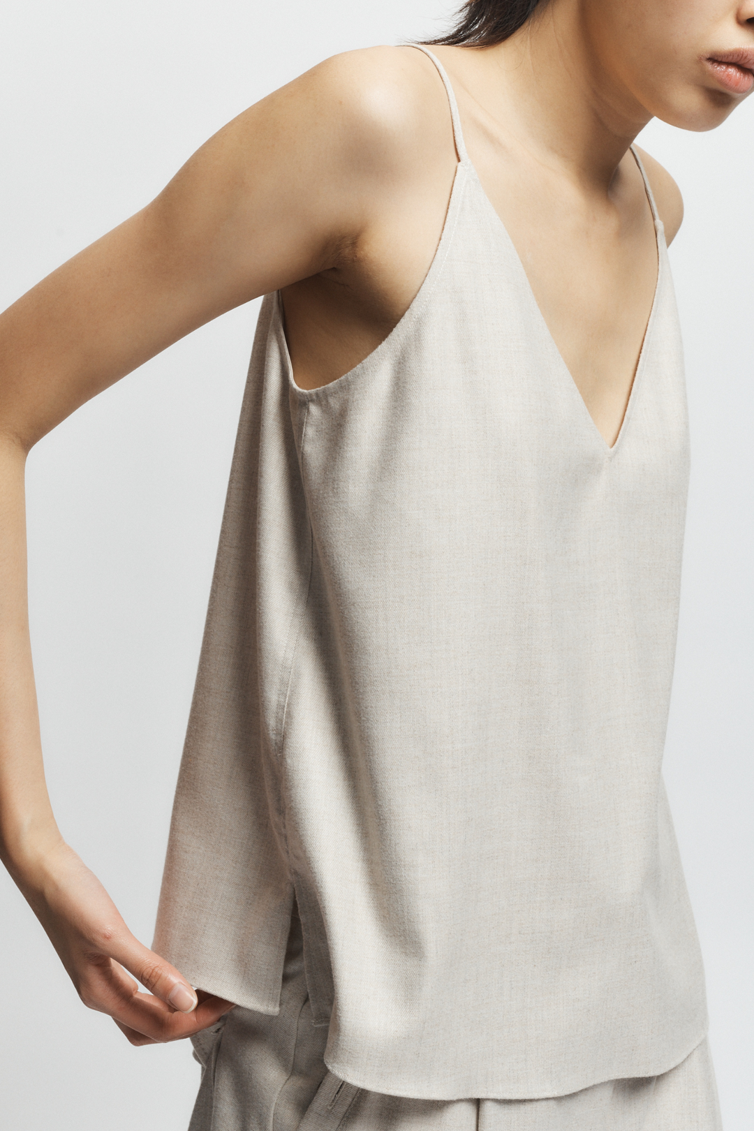Saint Art New York - Keller V-Nek Swing Tank in Oatmeal