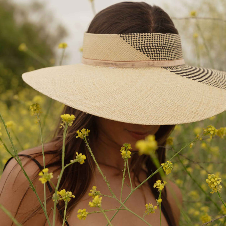 Freya - Lupine Visor in Natural/Black (O/S)