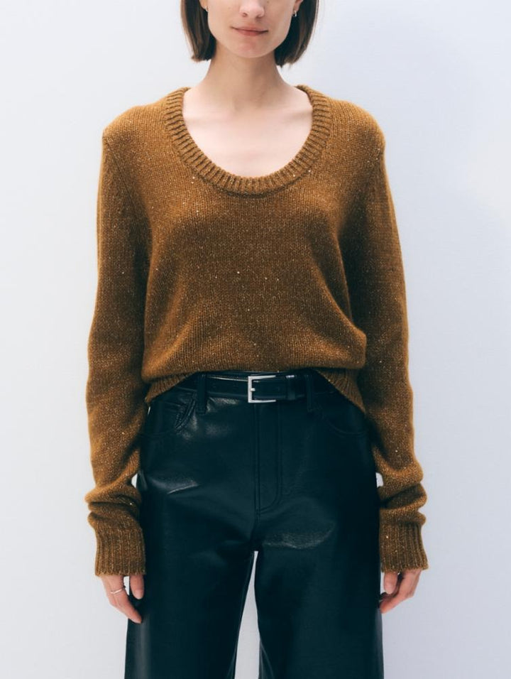 WHITE & WARREN - Cashmere Shine Scoop Neck in Antique Gold