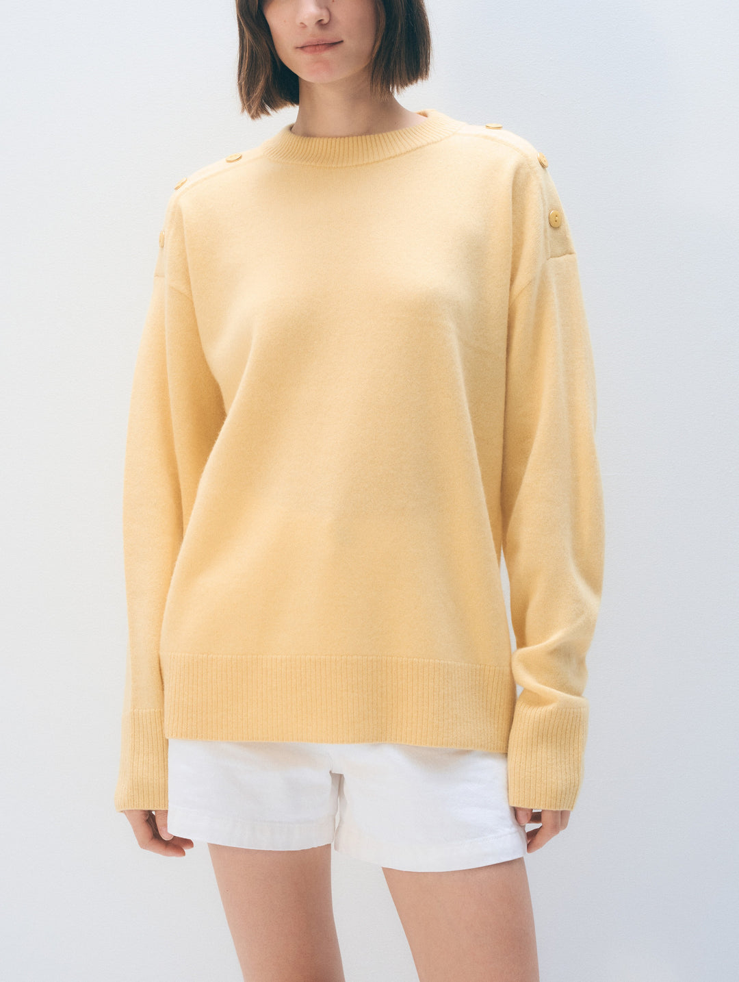 WHITE & WARREN - Cashmere Blend Button Shoulder Crewneck in Butter