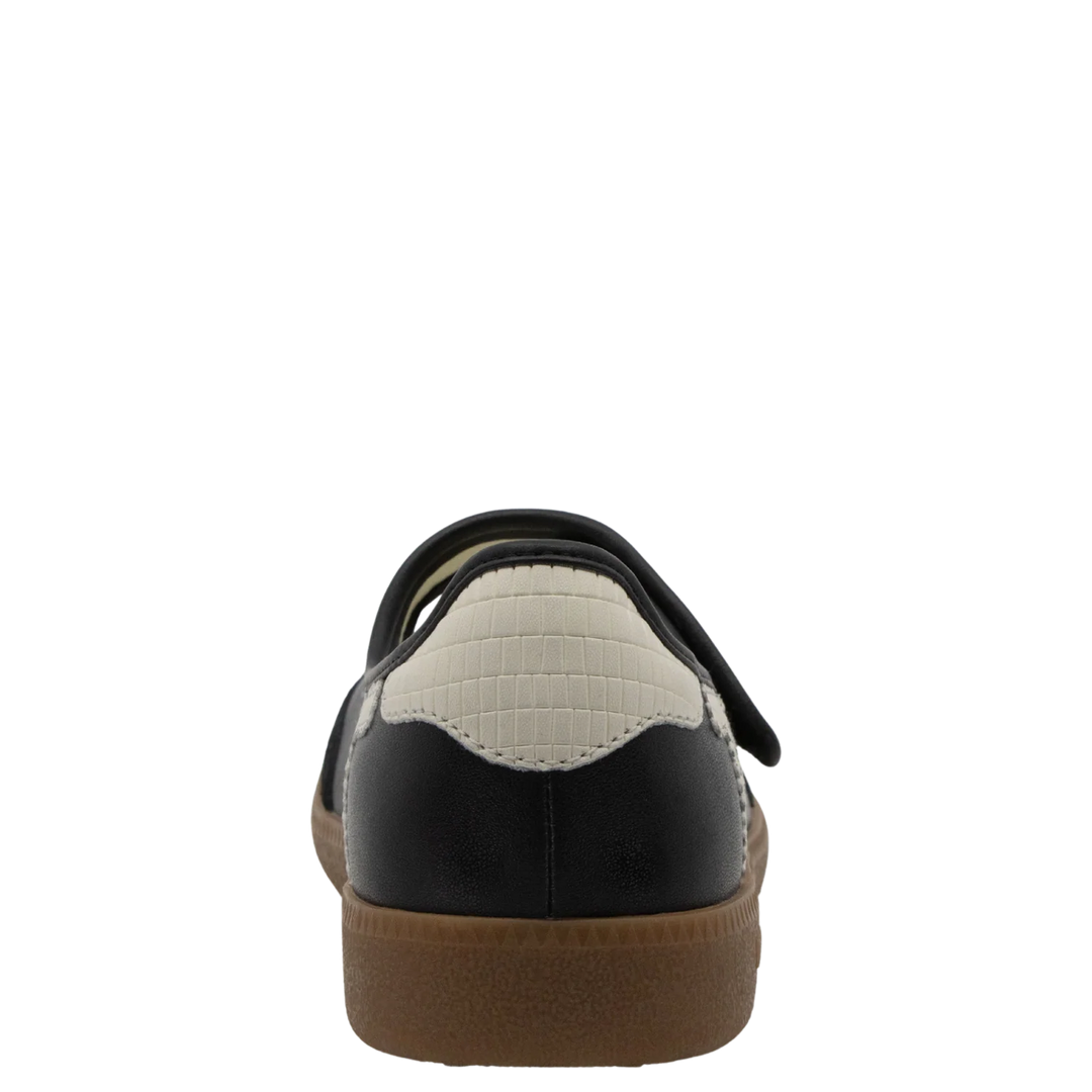 Back 70 - Aya Sneakerina in Black Milk
