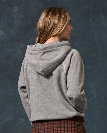 THE GREAT - The Fleece Pullover Hoodie in Dark Heather Grey Sweatshirts
