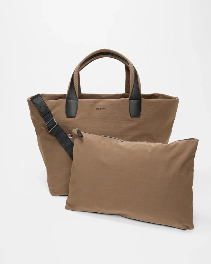 VEE COLLECTIVE - Essence Weekender in Mink Trench