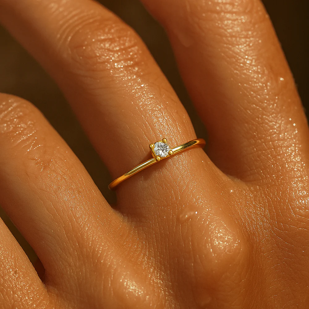 ELLIE VAIL - Rae Unilateral Solitaire Ring in Gold