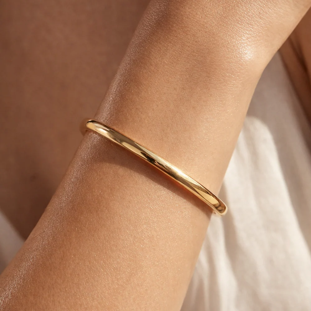 ELLIE VAIL - Nadine Bangle Bracelet in Gold