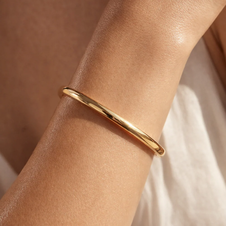 ELLIE VAIL - Nadine Bangle Bracelet in Gold