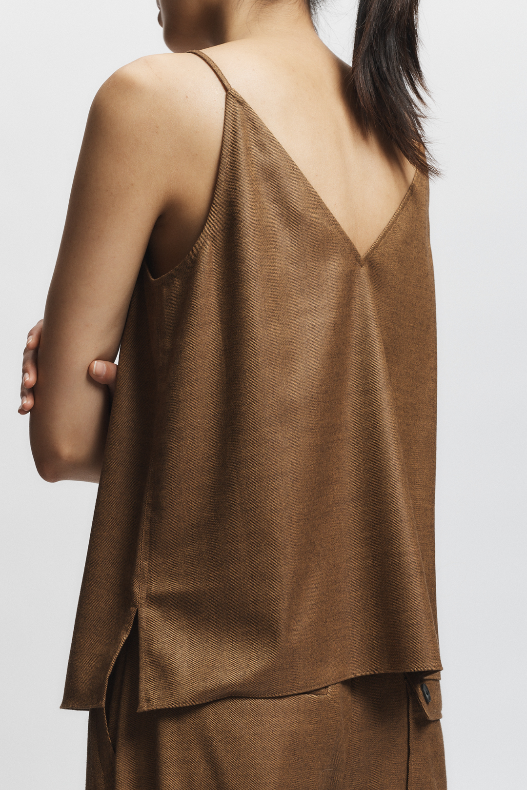 Saint Art New York - Keller V-Nek Swing Tank in Clove