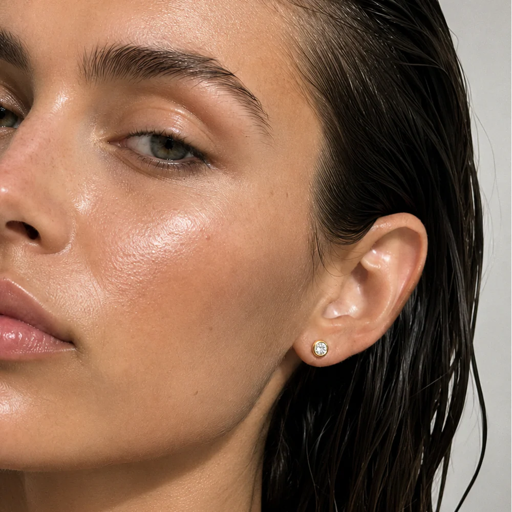 ELLIE VAIL - Cateana Bezel Stud Earring in Gold