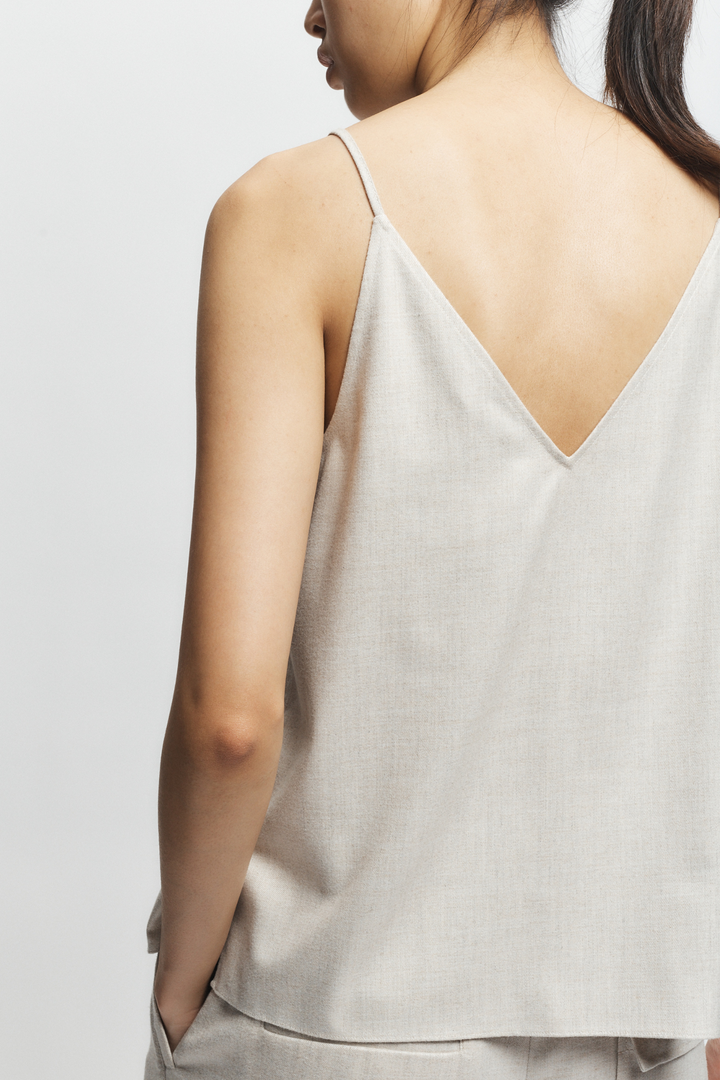 Saint Art New York - Keller V-Nek Swing Tank in Oatmeal