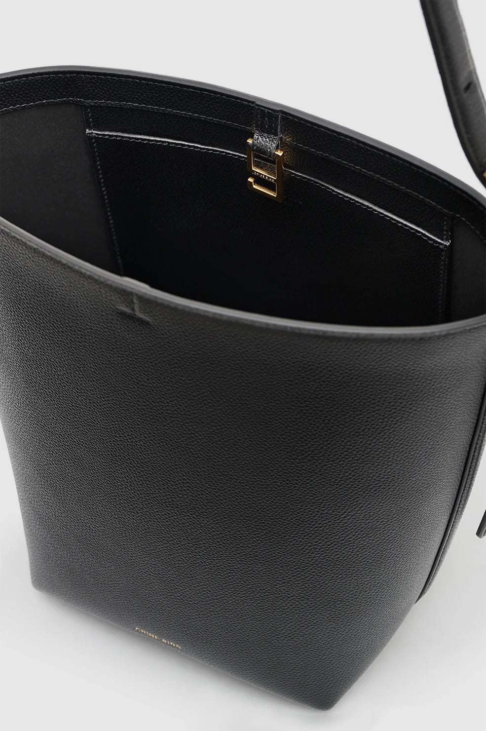 ANINE BING - Elly Bucket Bag in Black