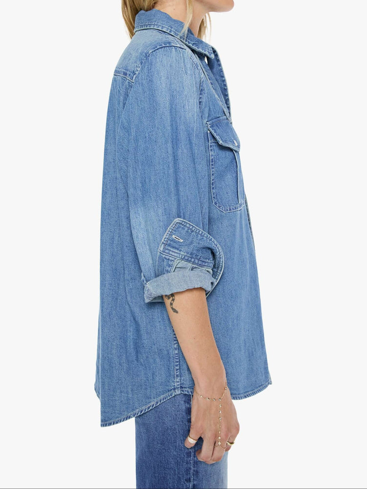 MOTHER - The Scouts Honor Bestie Denim Shirt in Brownie Points