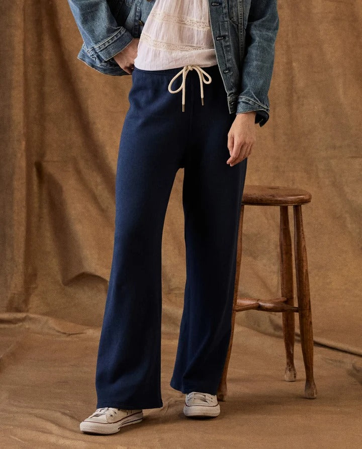 THE GREAT - The Fleece Lap Sweatpant in True Navy Sweatpants
