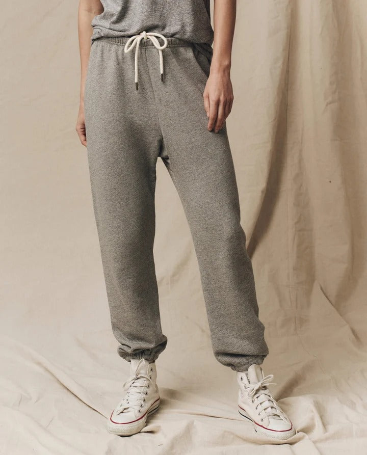 THE GREAT - Fleece Stadium Sweatpant in Dark Heather Grey