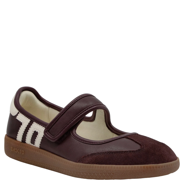 Back 70 - Aya Sneakerina in Wine Milk