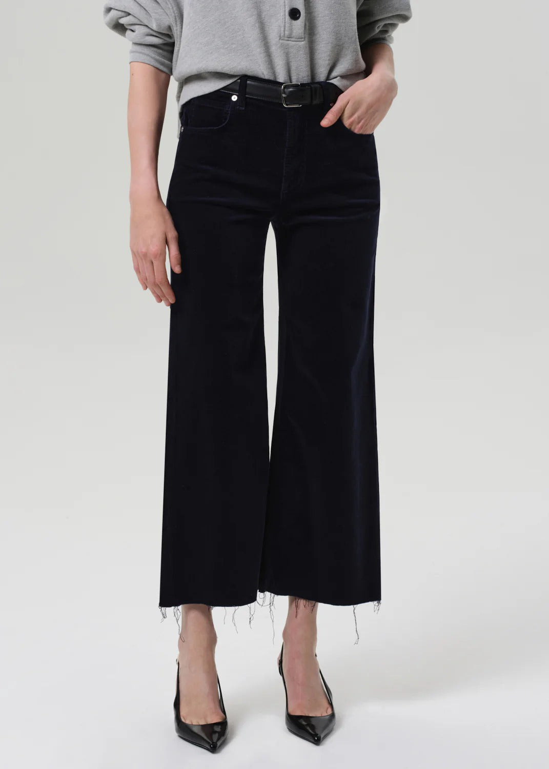 Citizens Of Humanity - Lyra Wide Leg Crop in Corduroy in Navy Pants