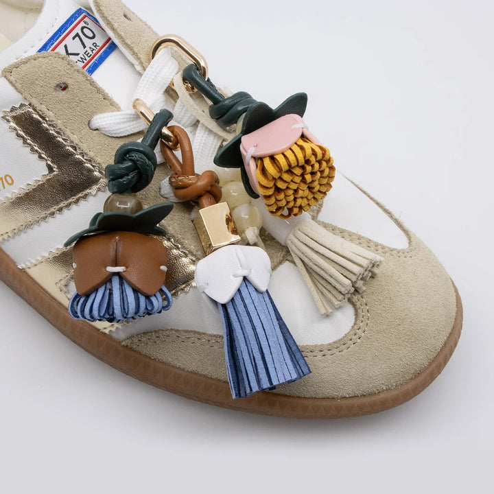 BACK 70 - Eline in Country Fragments Charms