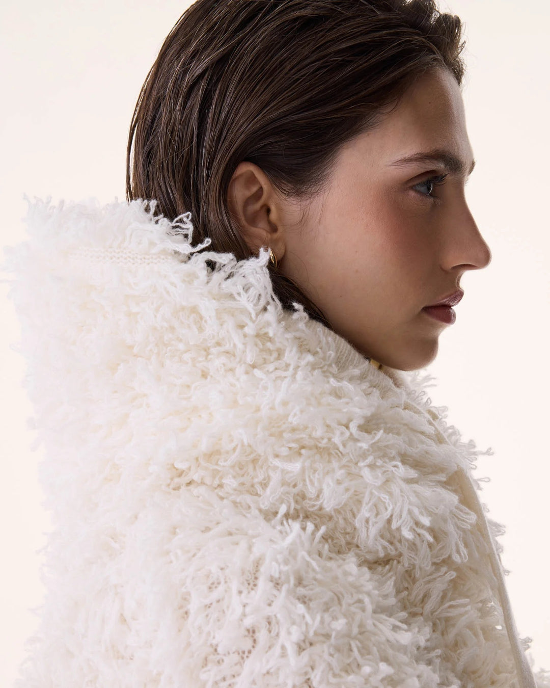 Kujten - Sybel Yeti Fluffy Cashmere Jersey Hood in White