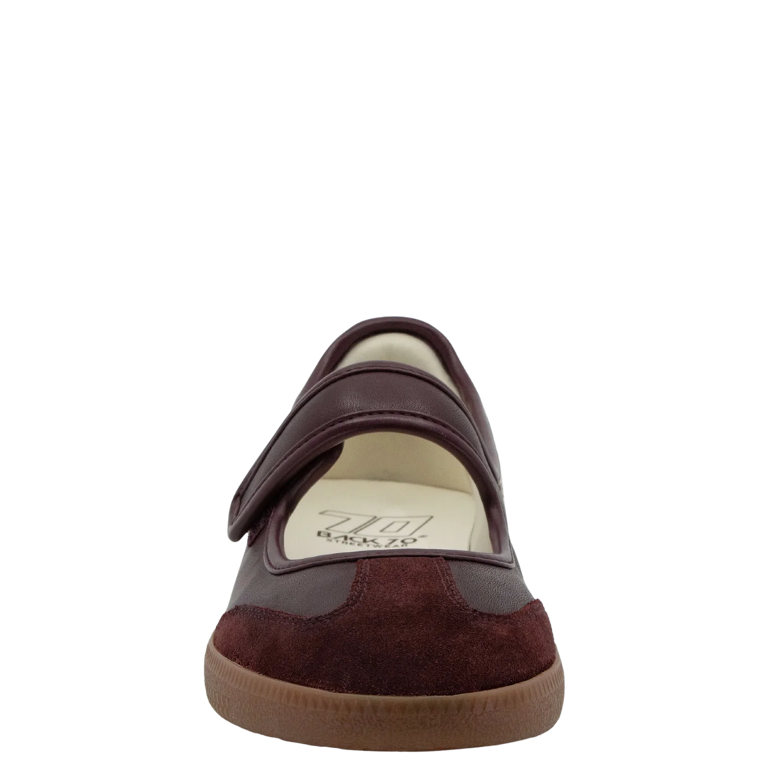 Back 70 - Aya Sneakerina in Wine Milk
