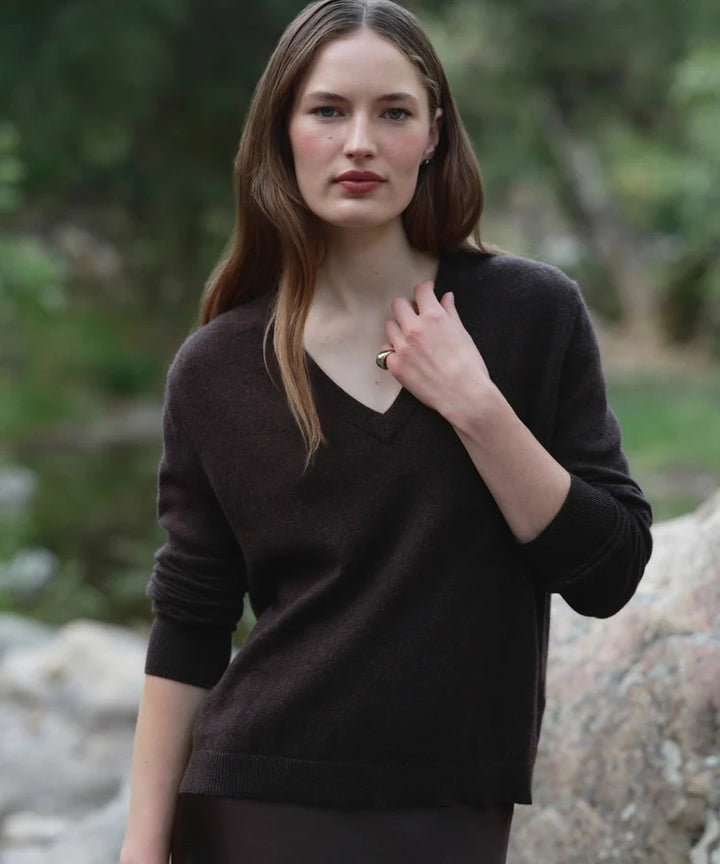 Jenni Kayne - Flynn Cashmere Sweater in Espresso