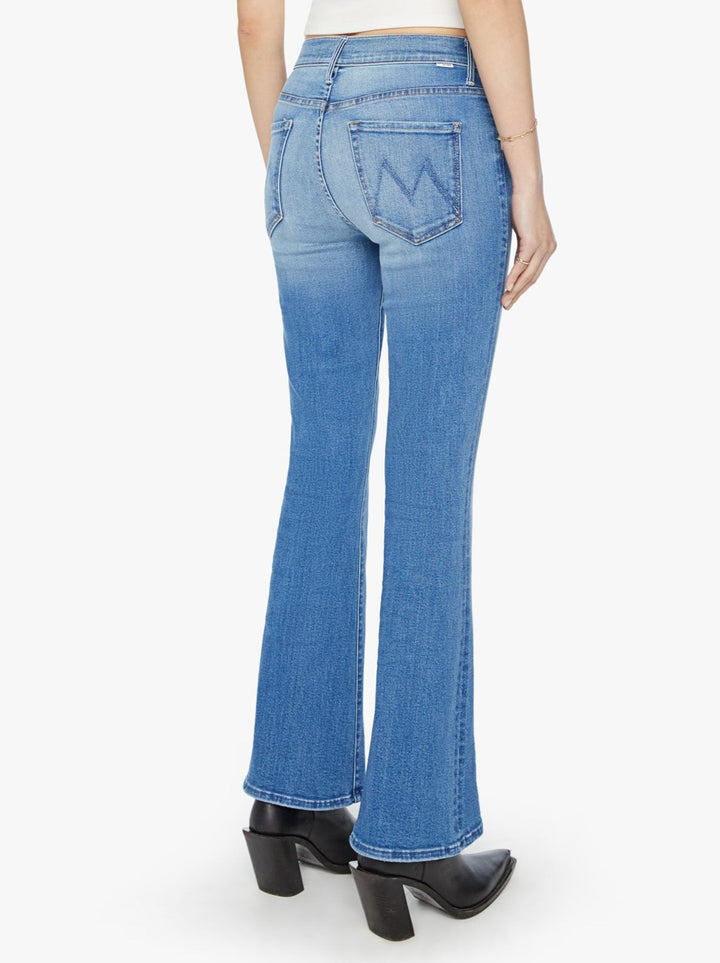 MOTHER - The Weekender in Layover Jeans