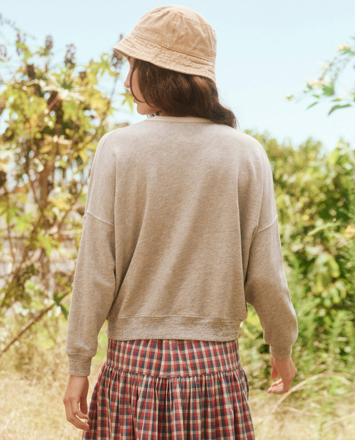 The Great - The Quilt Edge Henley Sweatshirt In Light Heather Grey