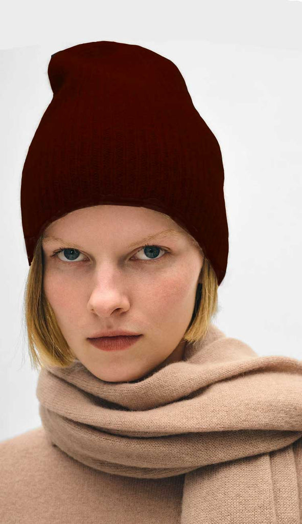 White + Warren - Cashmere Plush Rib Beanie in Sangria  display picture 1