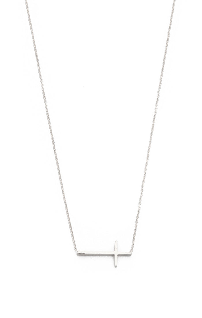TAI - Simple Chain Necklace With Medium Cross in Silver Jewelry