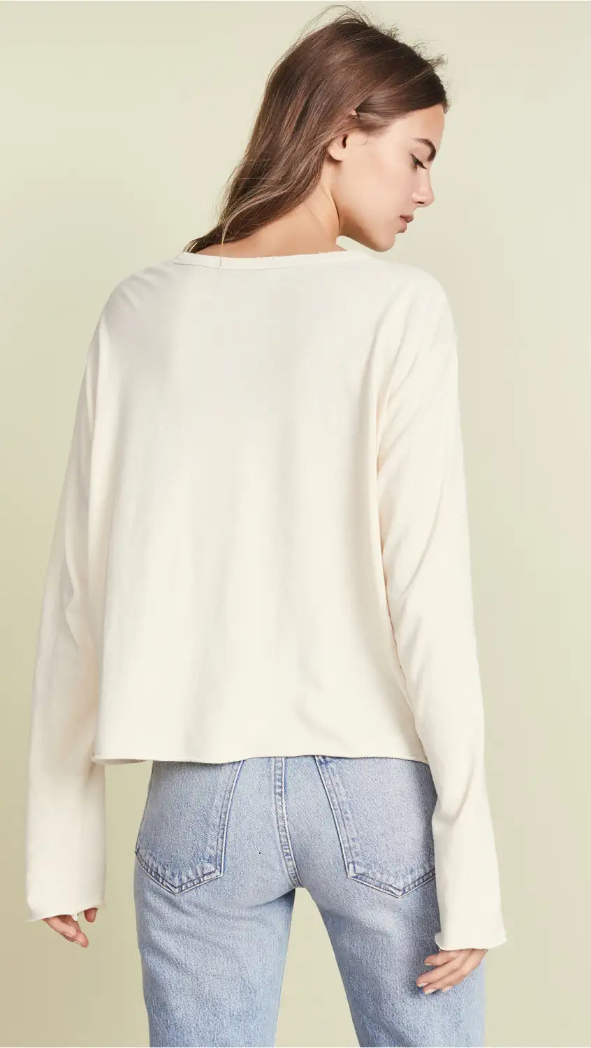 The Great - The Long Sleeve Crop Tee in Washed White
