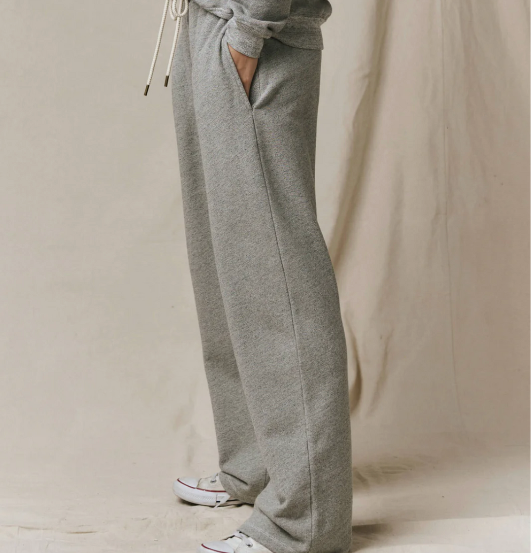 THE GREAT - The Horse Shoe Sweatpant in Varsity Grey Sweatpants