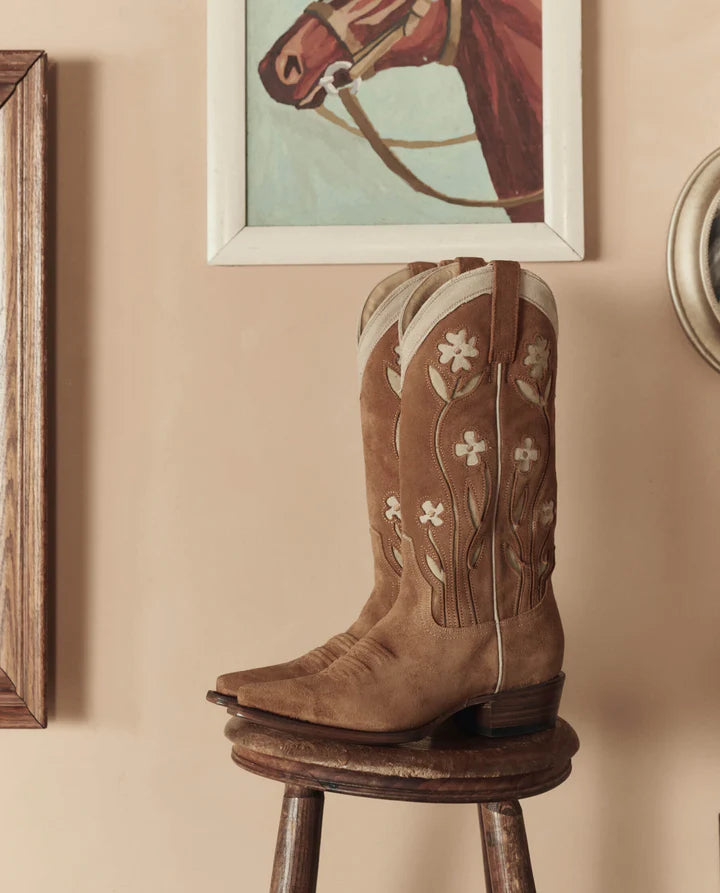 THE GREAT X STETSON - The Cowboy Boot Suede Floral in Tan Boots