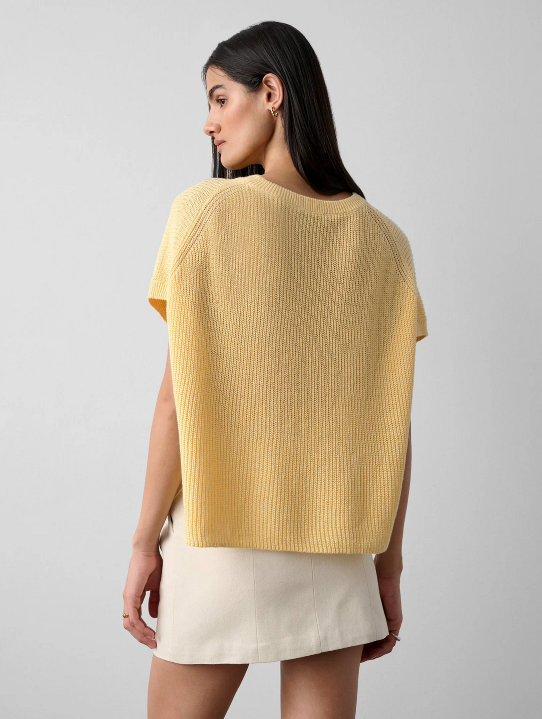 White + Warren - Linen Cotton Blend Pocket T-shirt in Buttermilk
