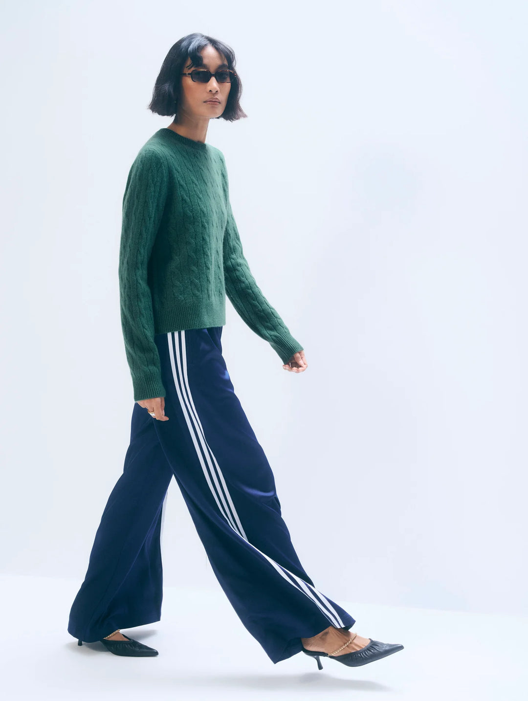 WHITE & WARREN - Cashmere Varsity Cable Crewneck in Ivy Green Sweaters
