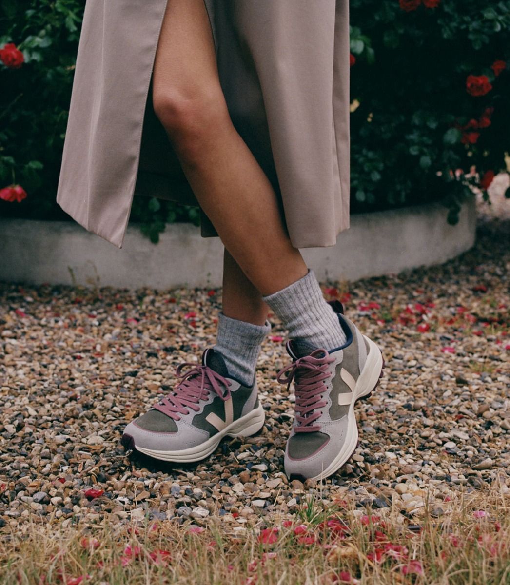 Veja Venturi Suede Sneakers in Kaki Sable Oxford-Grey