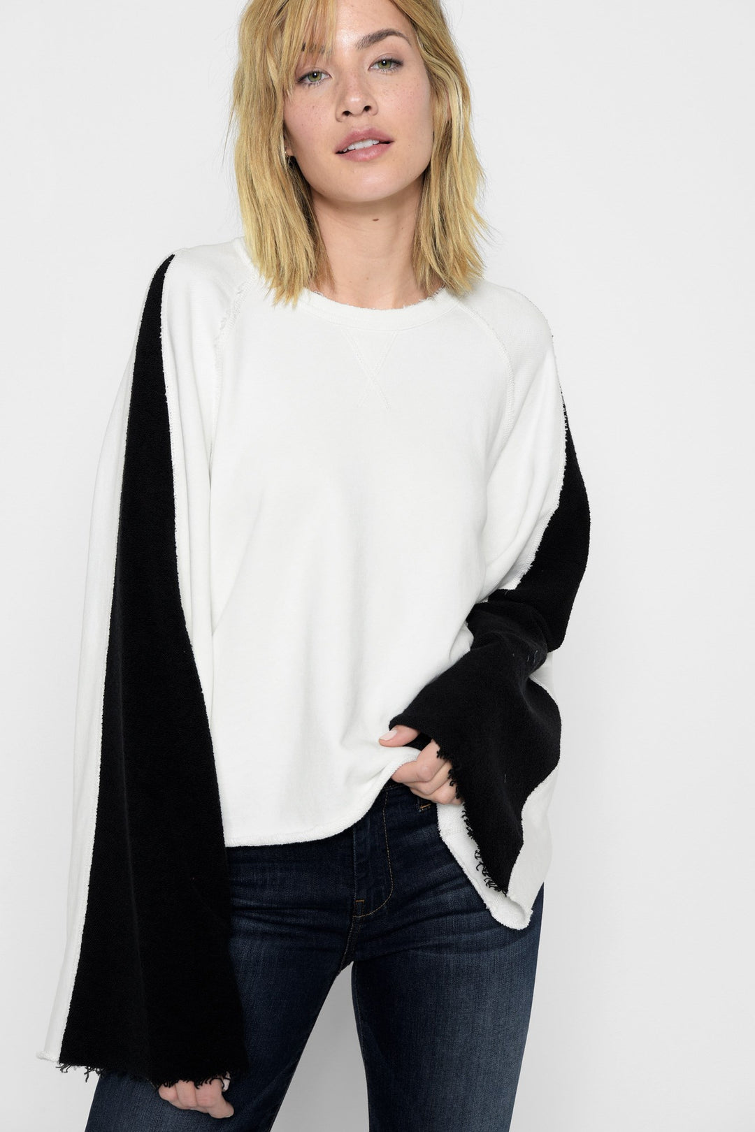 7 For All Mankind - Flare Sleeve Crop Sweatshirt in White