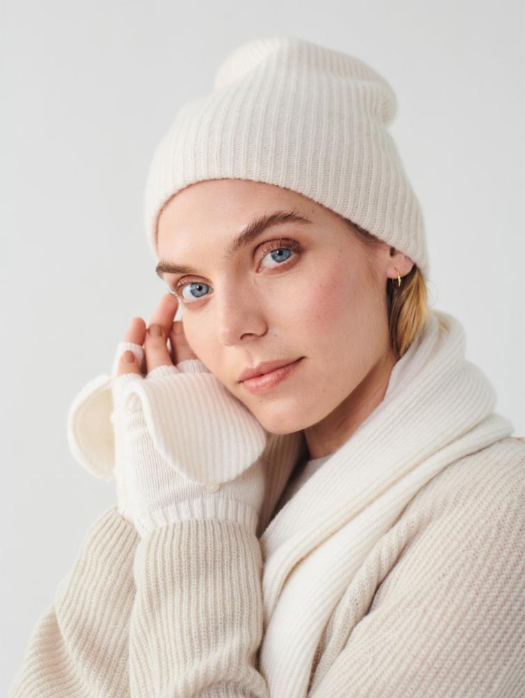 White + Warren - Cashmere Plush Rib Beanie in Soft White