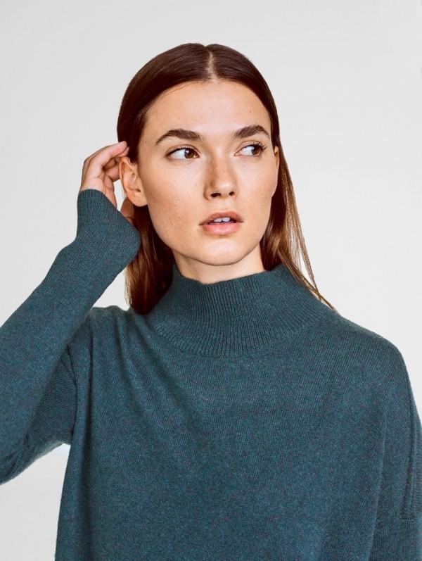 White + Warren - Circular Hem Standneck