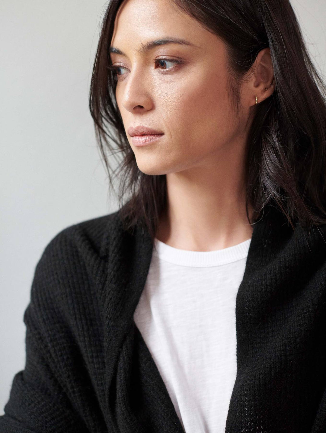 White + Warren - Cashmere Thermal Wrap in Black
