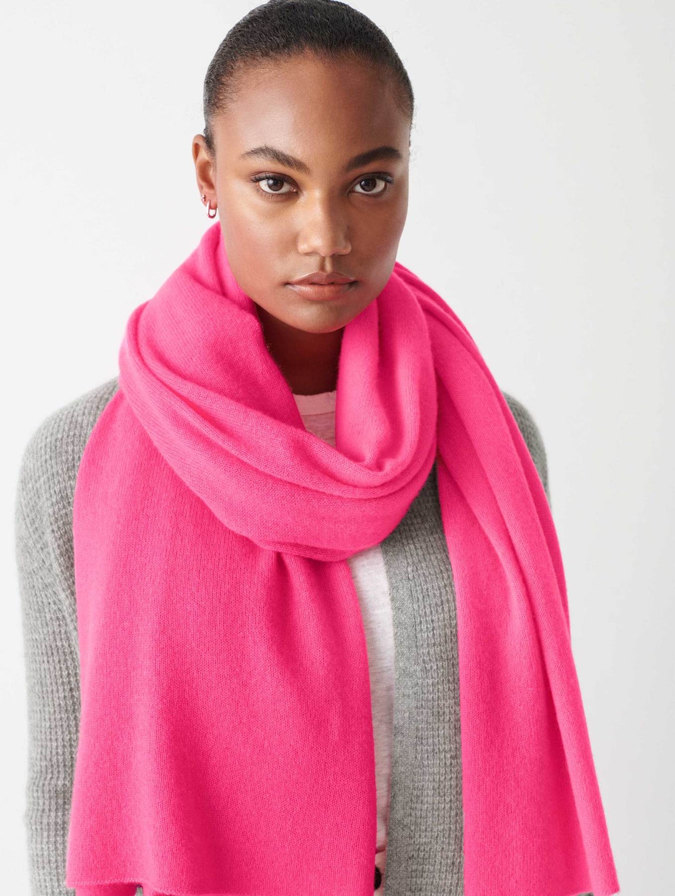 Bright pink cashmere sale scarf