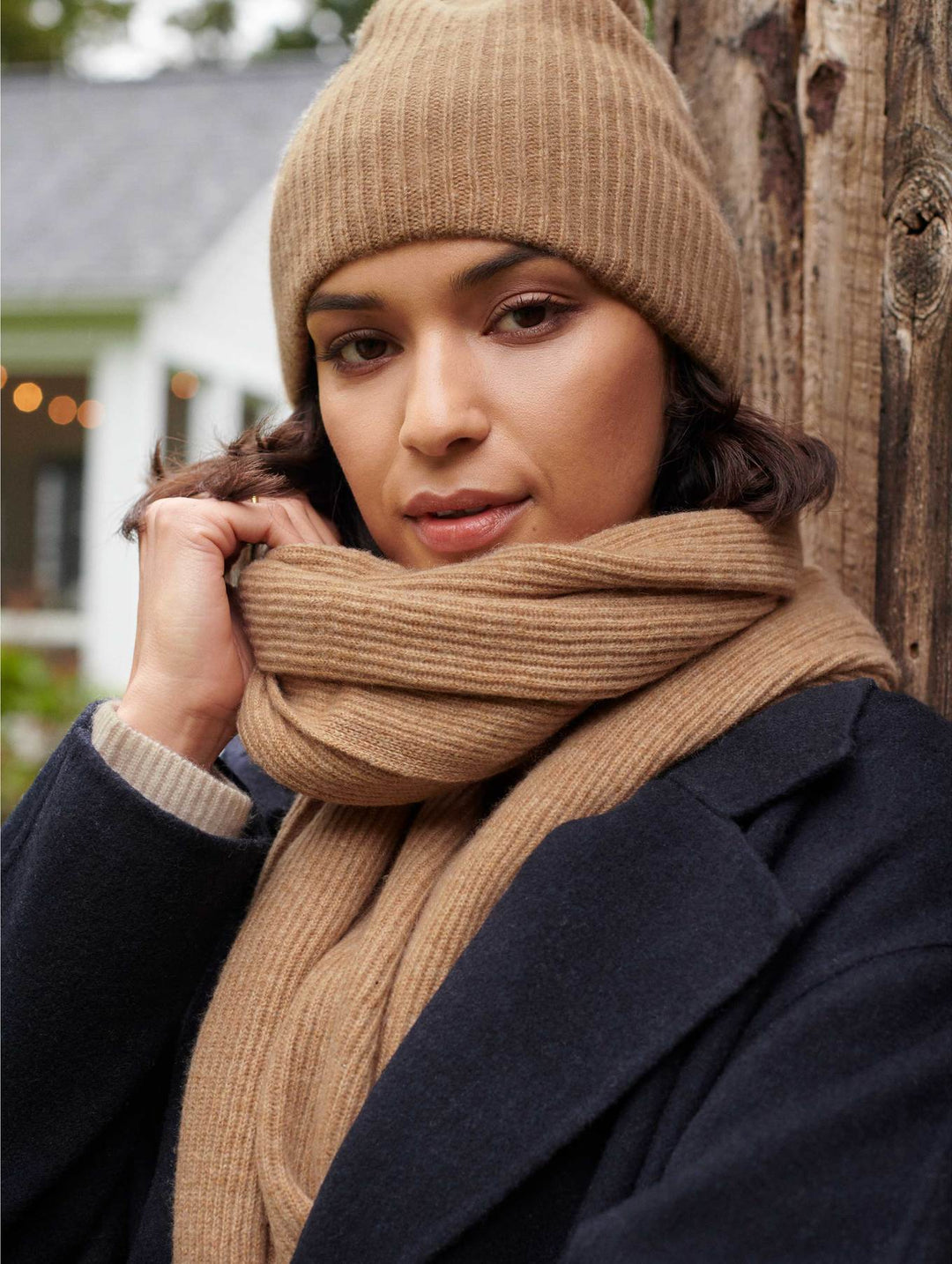 White + Warren - Cashmere Full Cardigan Scarf in Camel Heather
