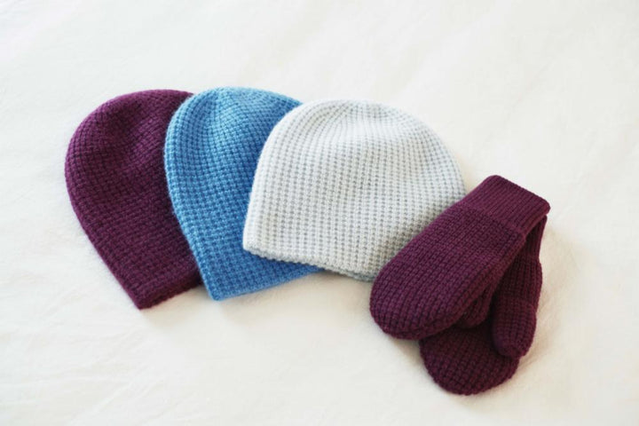 White + Warren - Cashmere Thermal Mittens in Celestial Blue