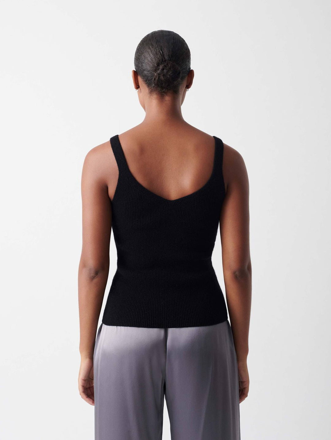 White + Warren - Cashmere Ribbed V Neck Tank in Black