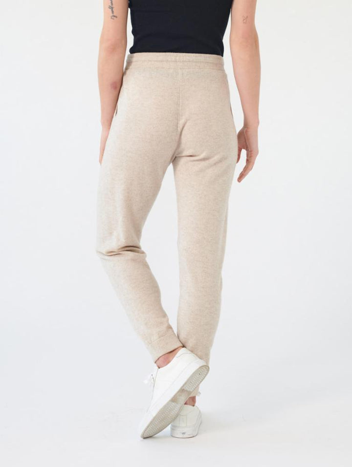 White + Warren - Cashmere Blend Rib Trim Jogger in Sand Heather
