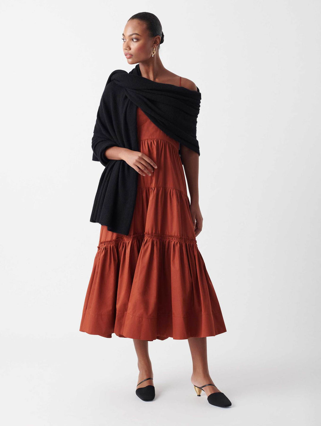 White + Warren - Cashmere Travel Wrap in Black