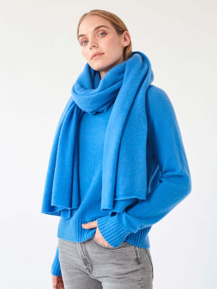 White + Warren - Cashmere Travel Wrap in Celestial Blue