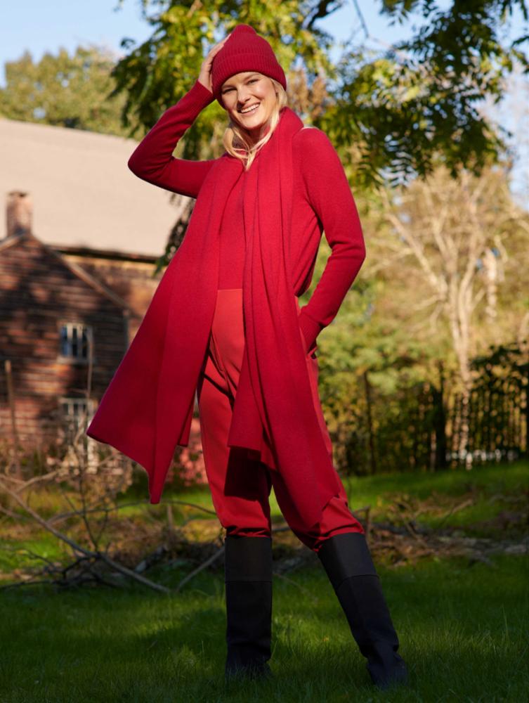 White + Warren - Cashmere Travel Wrap in True Red