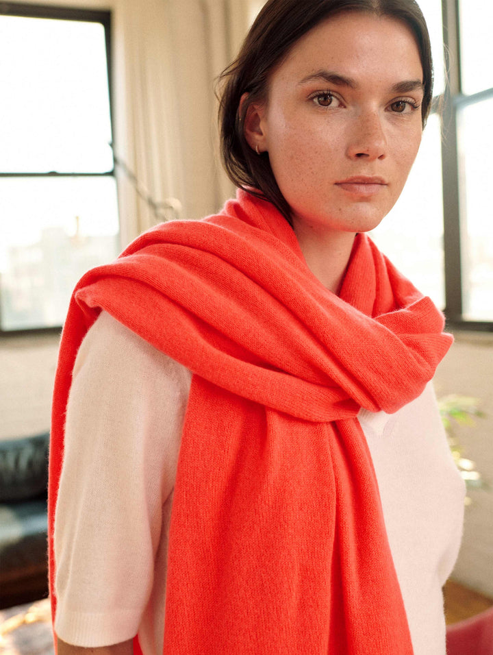 White + Warren - Cashmere Travel Wrap in Horizon
