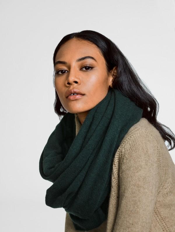 White + Warren - Travel Wrap in Dark Cedar Heather