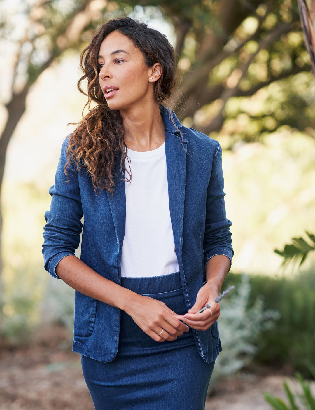 Frank & Eileen - Dublin Blazer in Medium Wash with Grinding